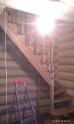 Лестница из дерева в частный дом со второго этажа